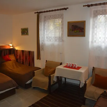 Agyagos7 Apartman Eger