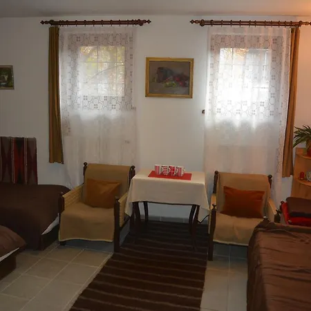 Agyagos7 Apartman *