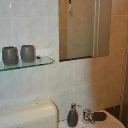 Agyagos7 Apartman * אגר